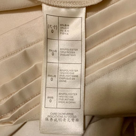 MaxMara: Pleaded Cream Mini Skirt - Picture 8 of 12